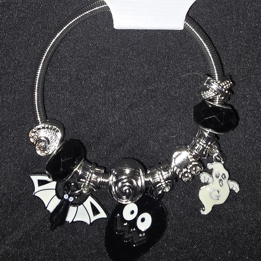 Fashion Jewelry Gothic Black and Silver Halloween Bracelet